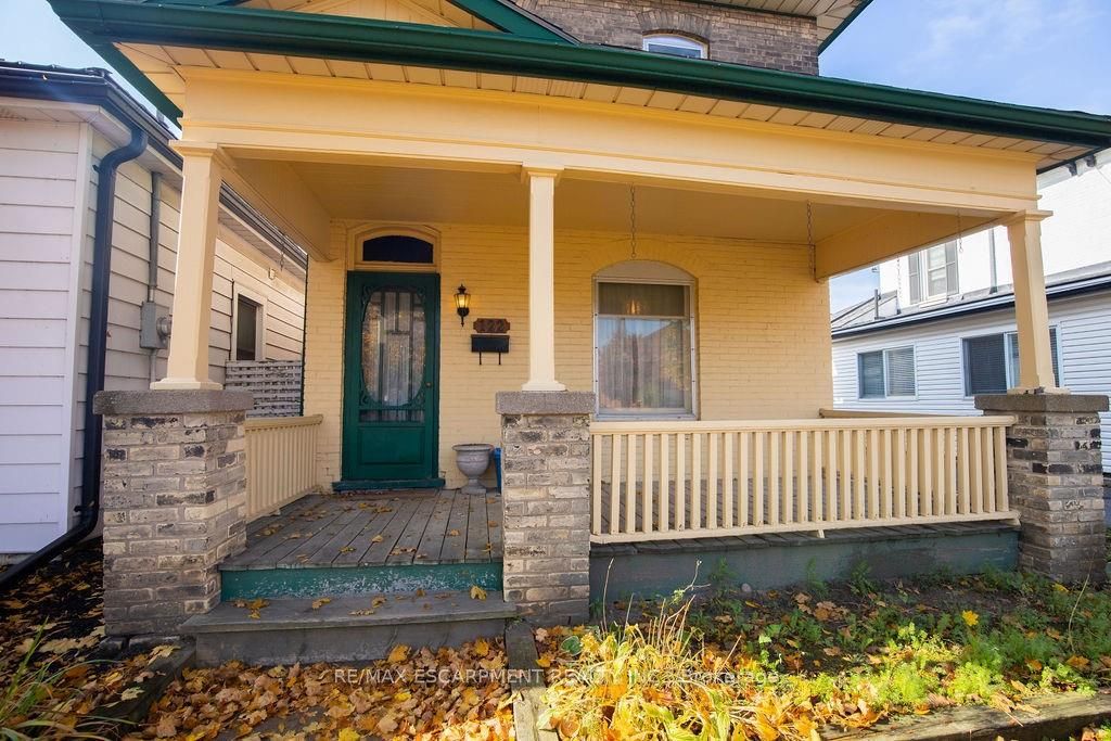 122 William St