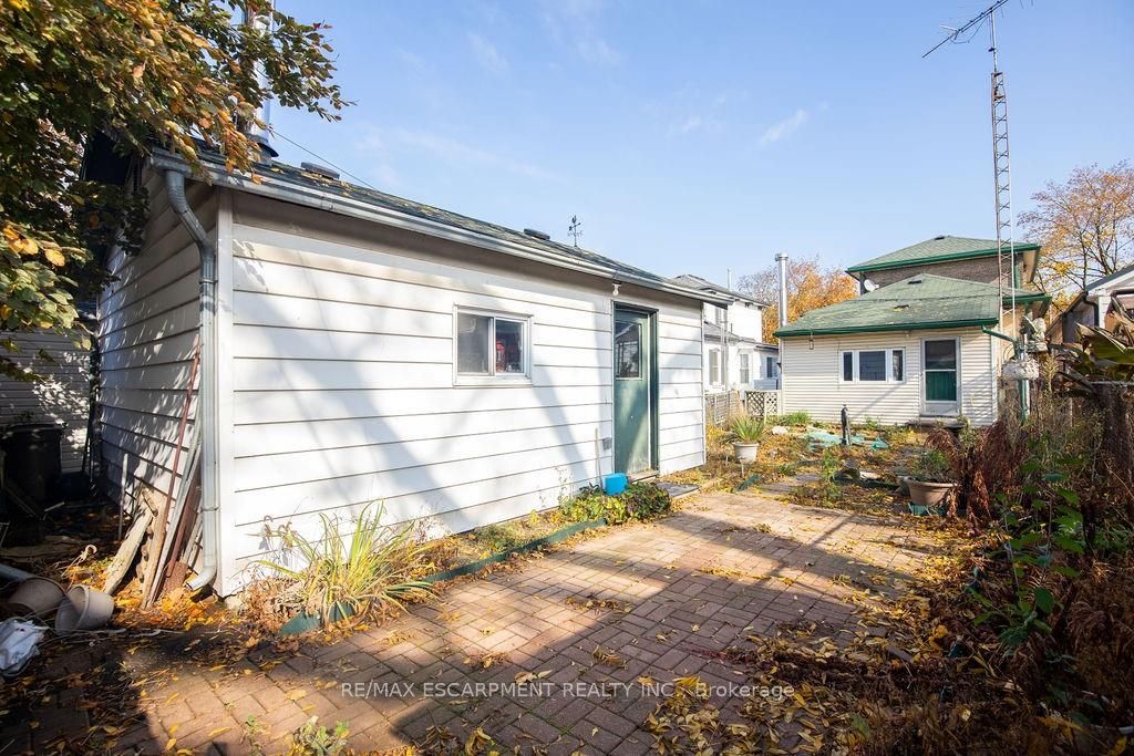 122 William St