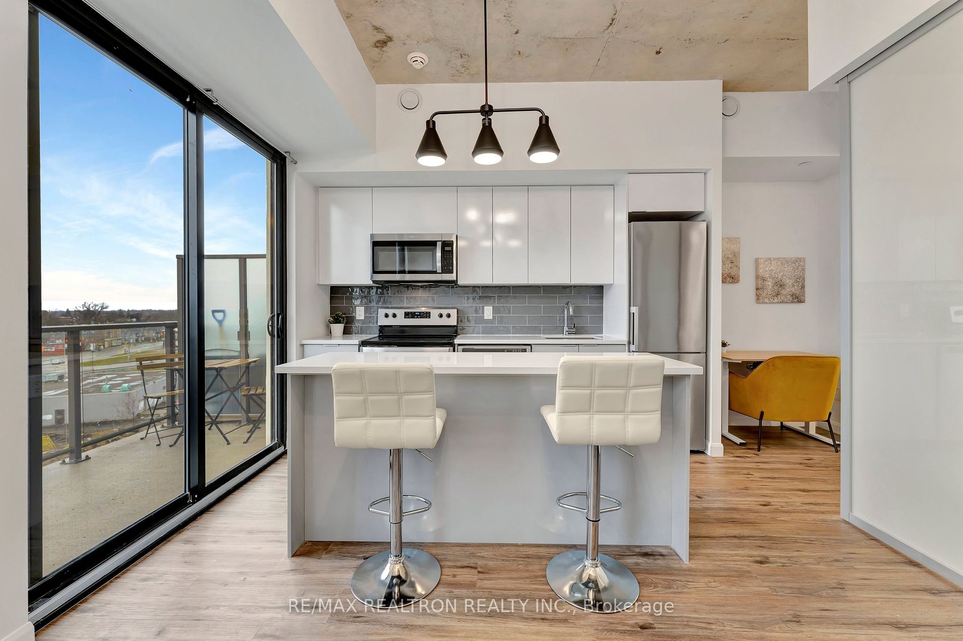 7 Erie Ave, #604