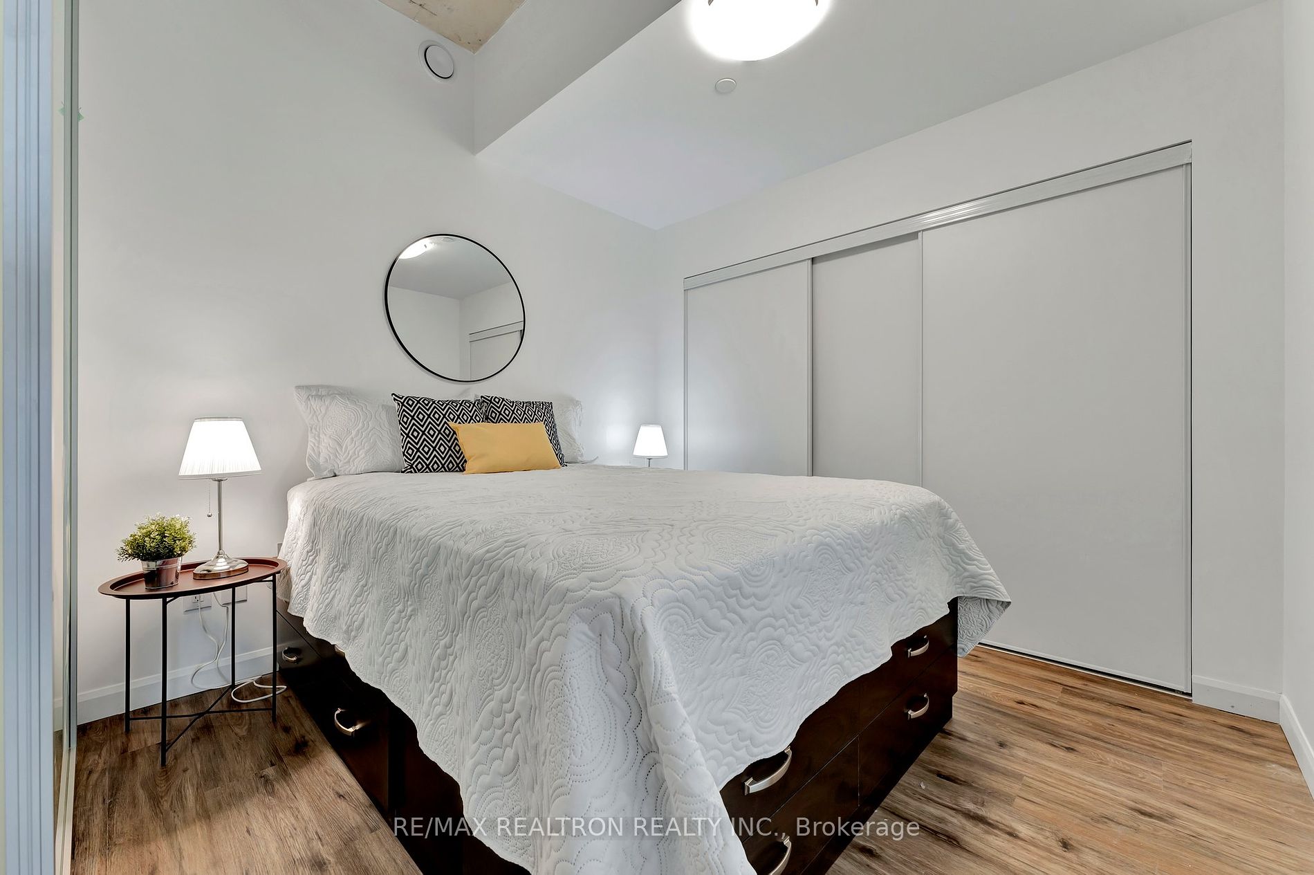 7 Erie Ave, #604
