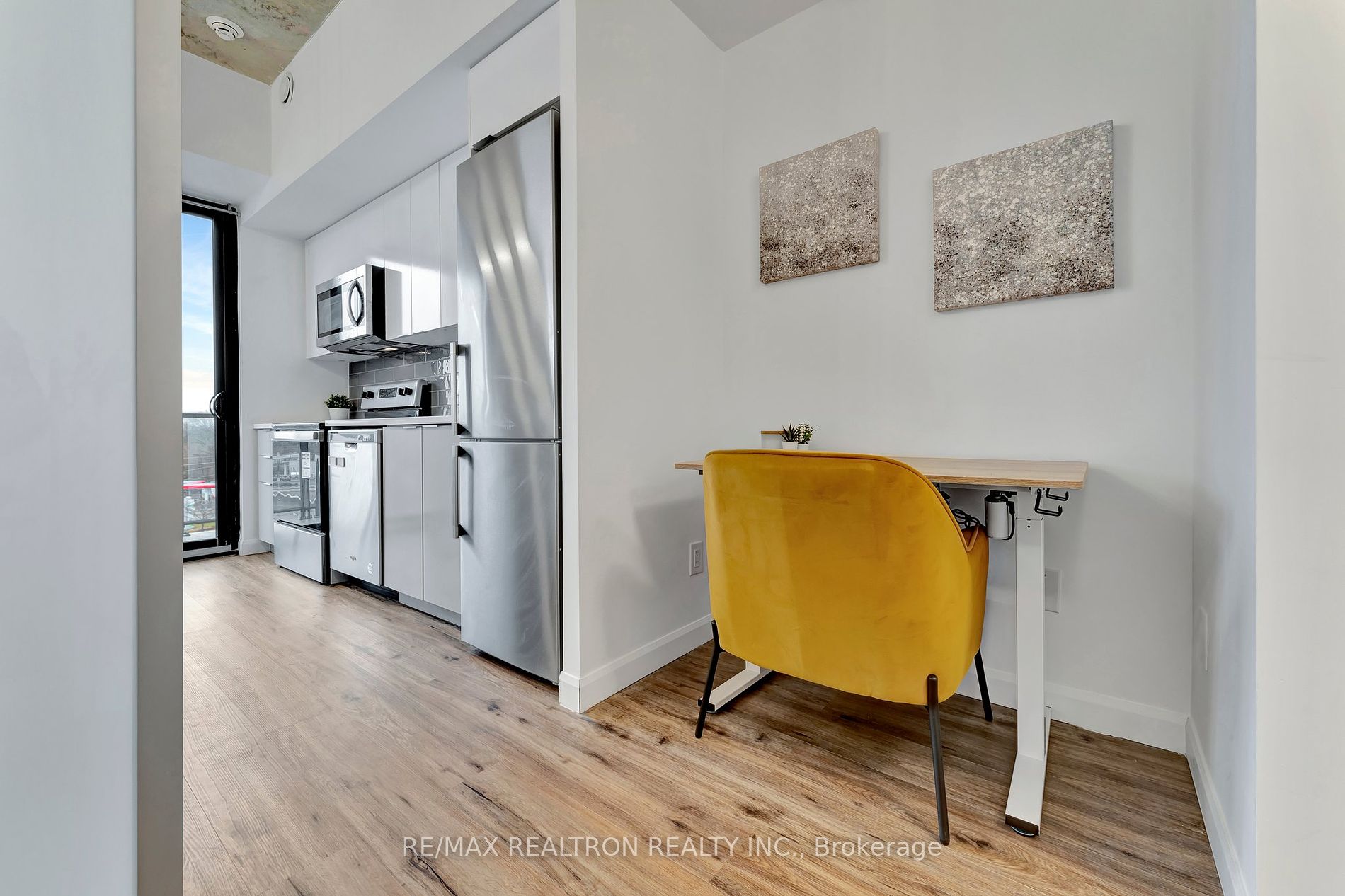 7 Erie Ave, #604