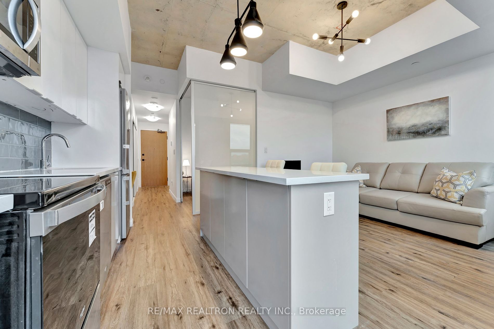 7 Erie Ave, #604