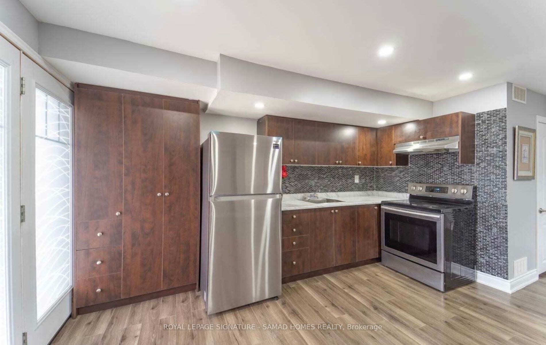 54 Pagebrook Crescent, #Main
