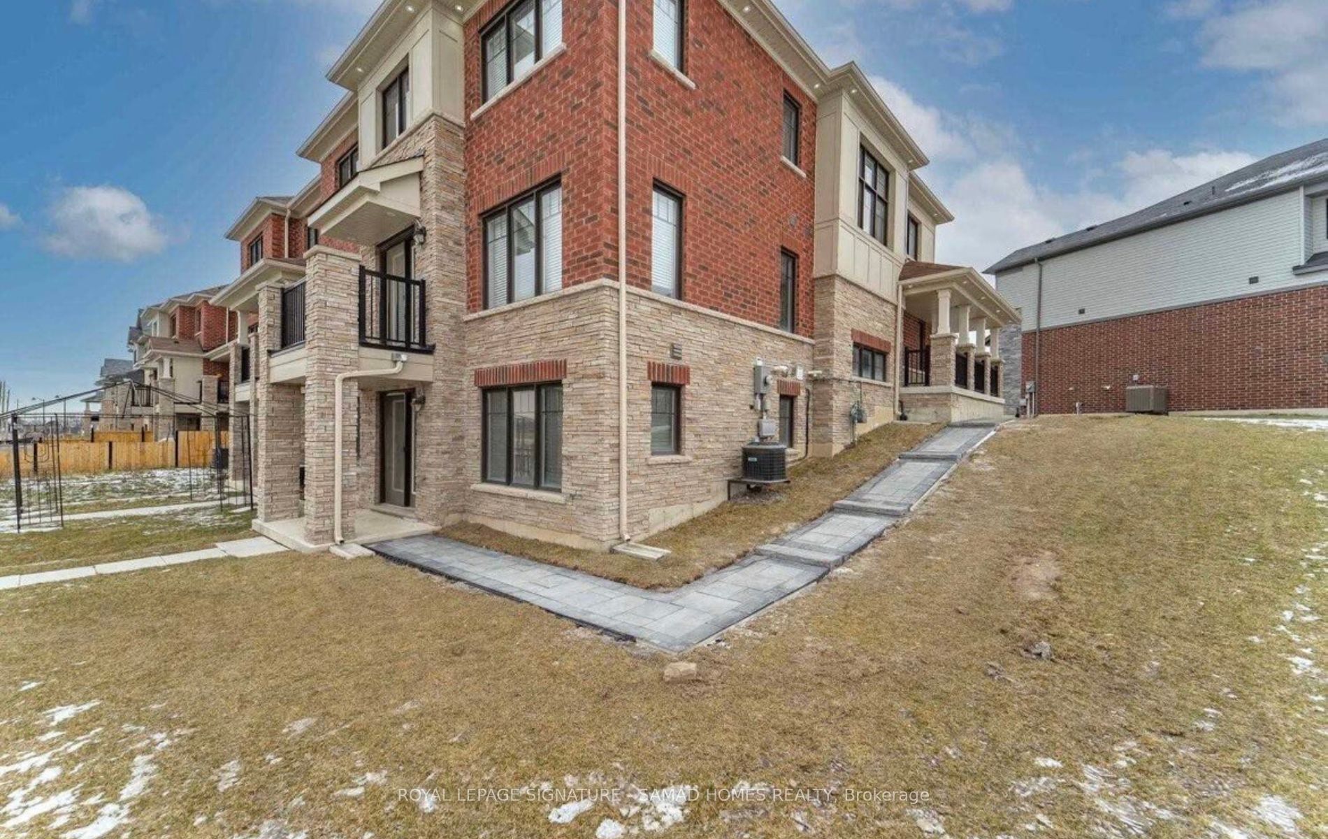 54 Pagebrook Crescent, #Main