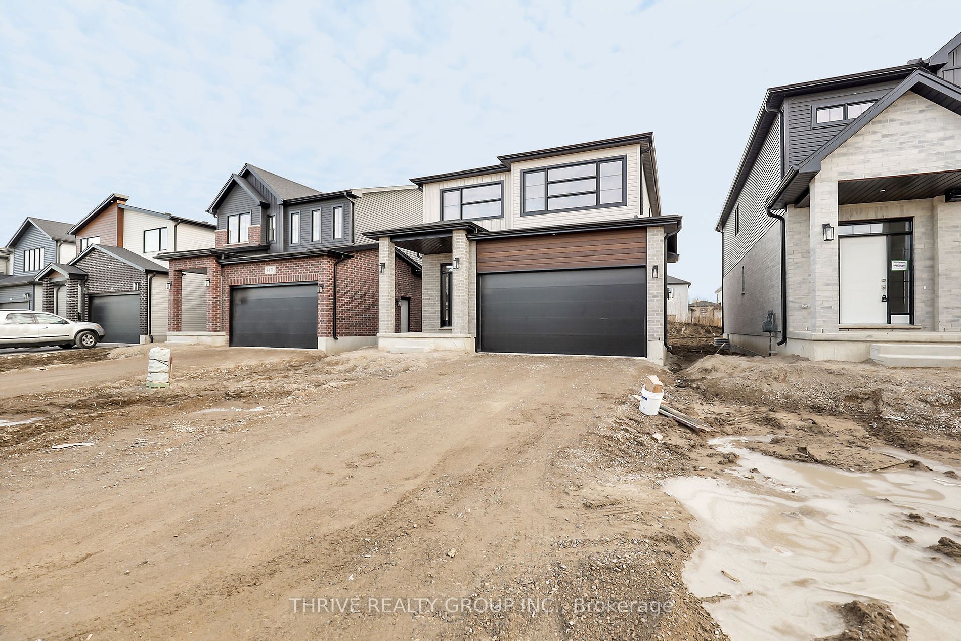 1475 Wright Crescent