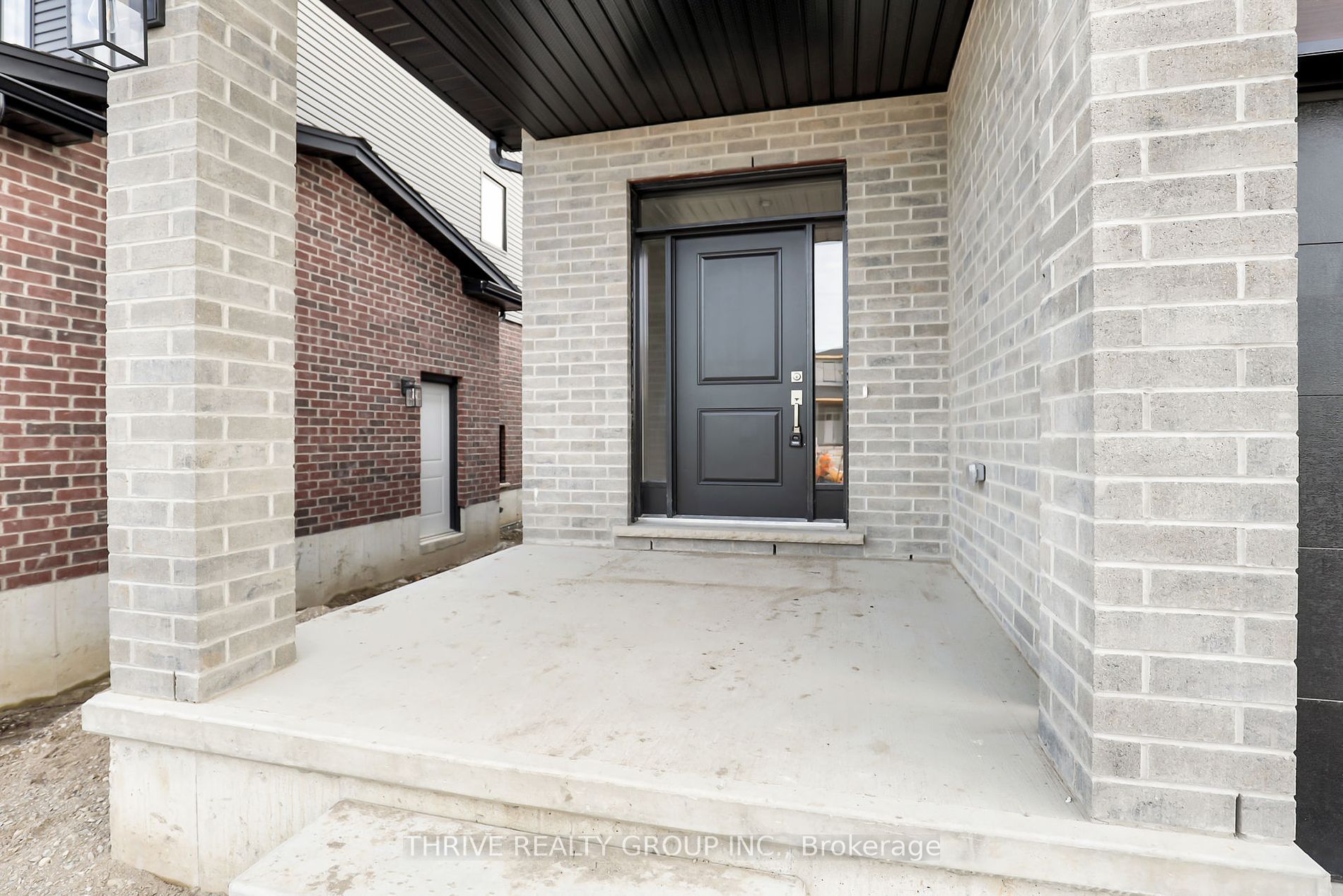 1475 Wright Crescent