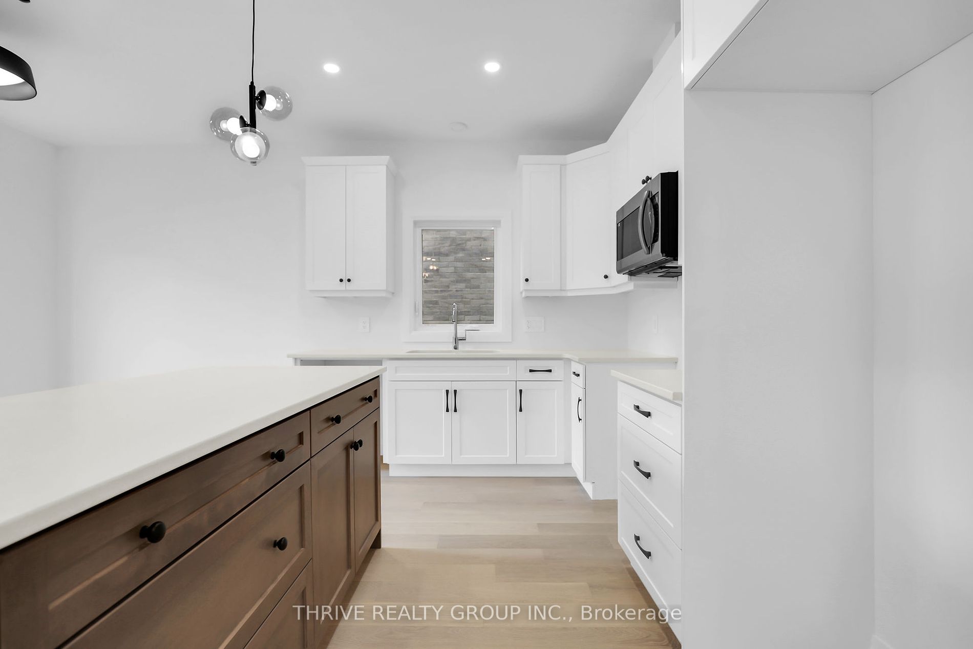 1475 Wright Crescent