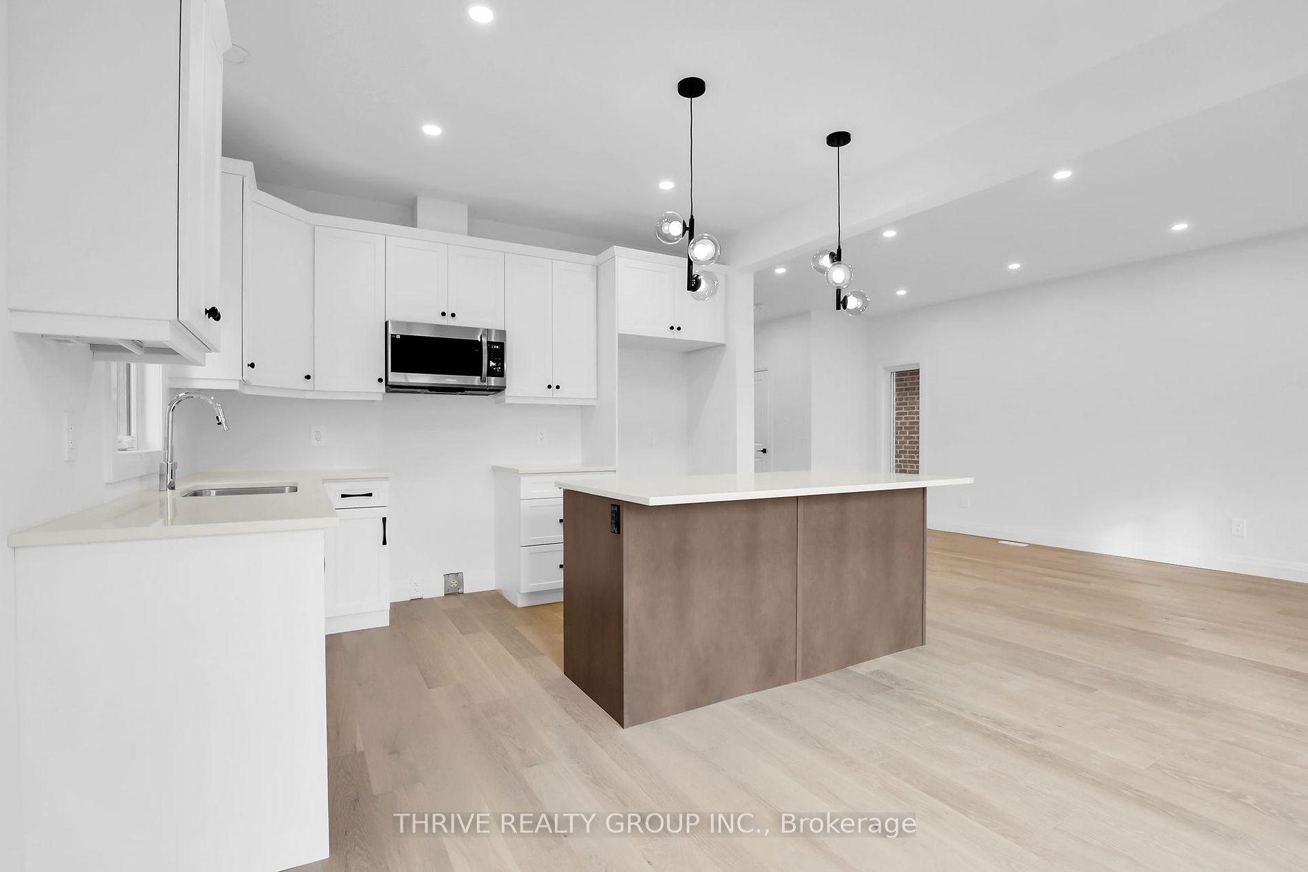 1475 Wright Crescent