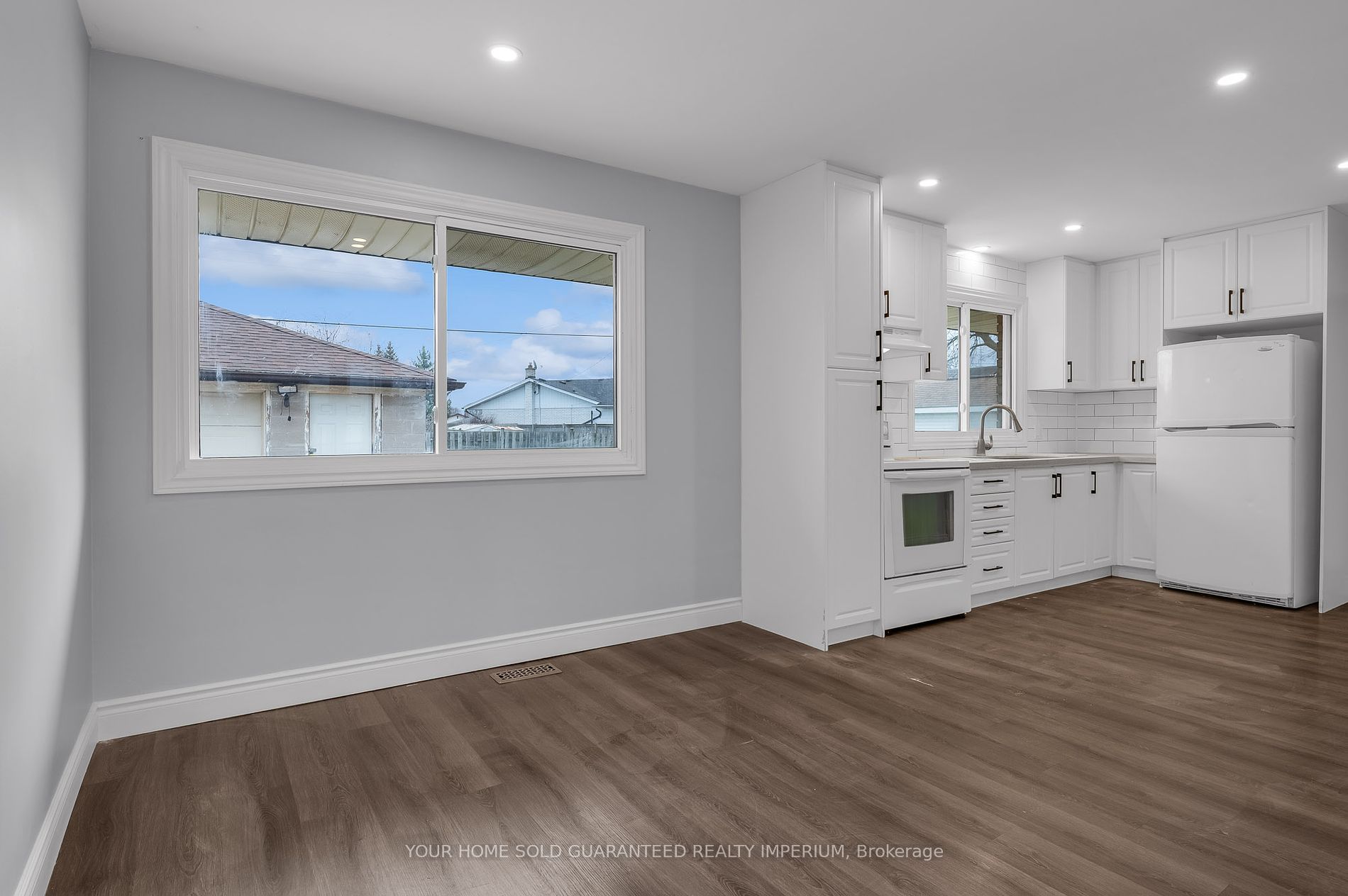 116 Collier Road S