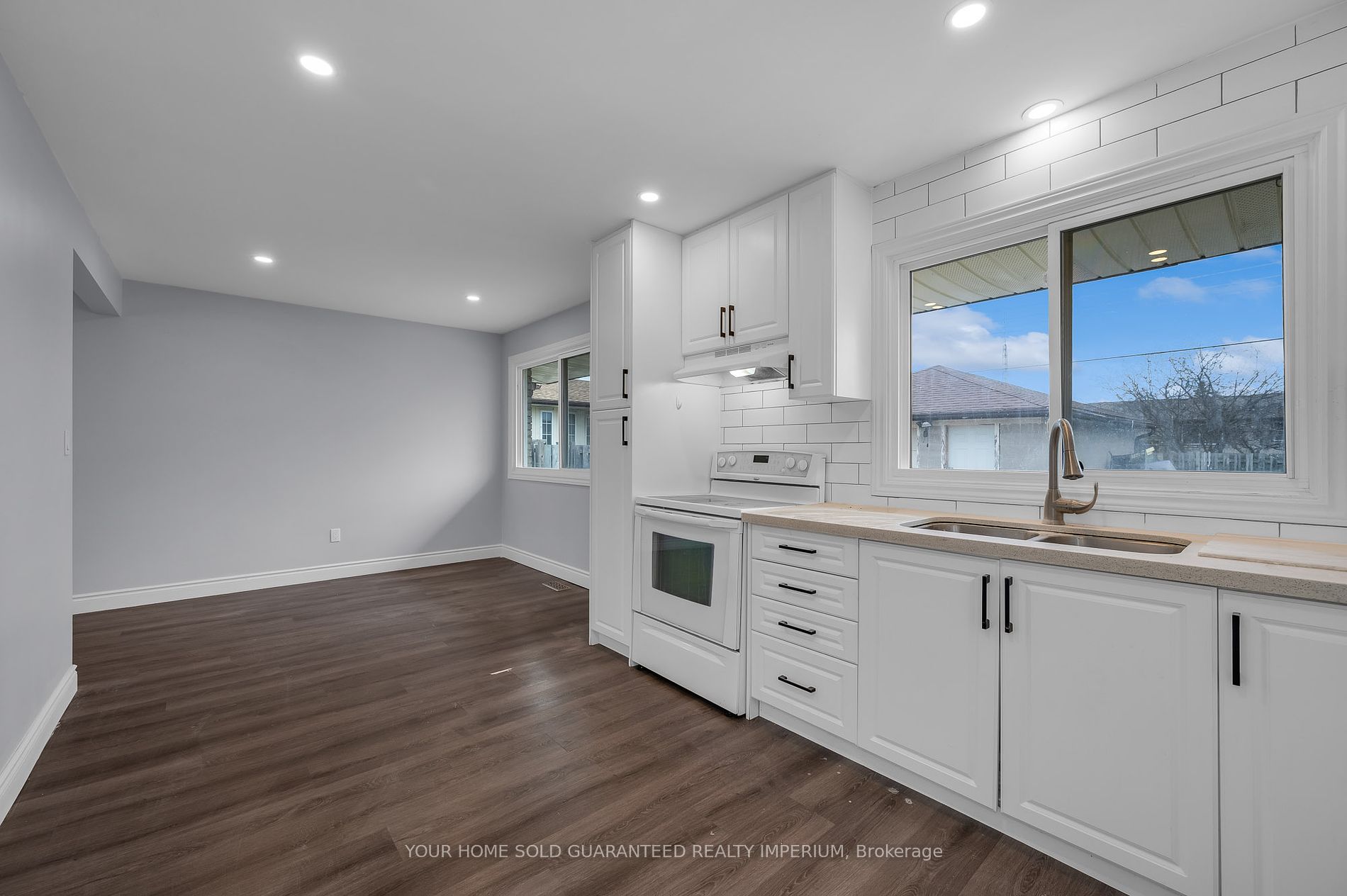 116 Collier Road S