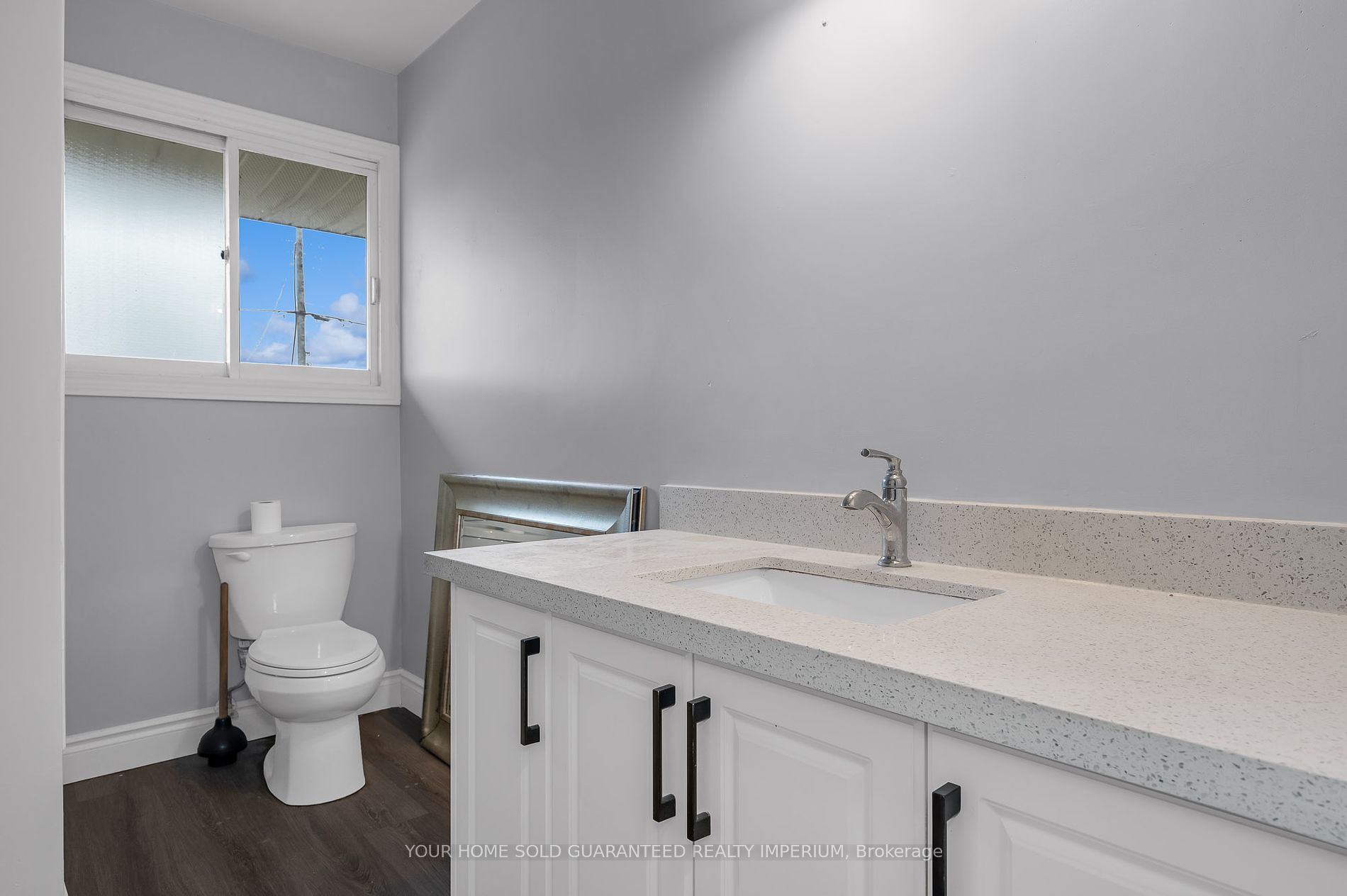 116 Collier Road S
