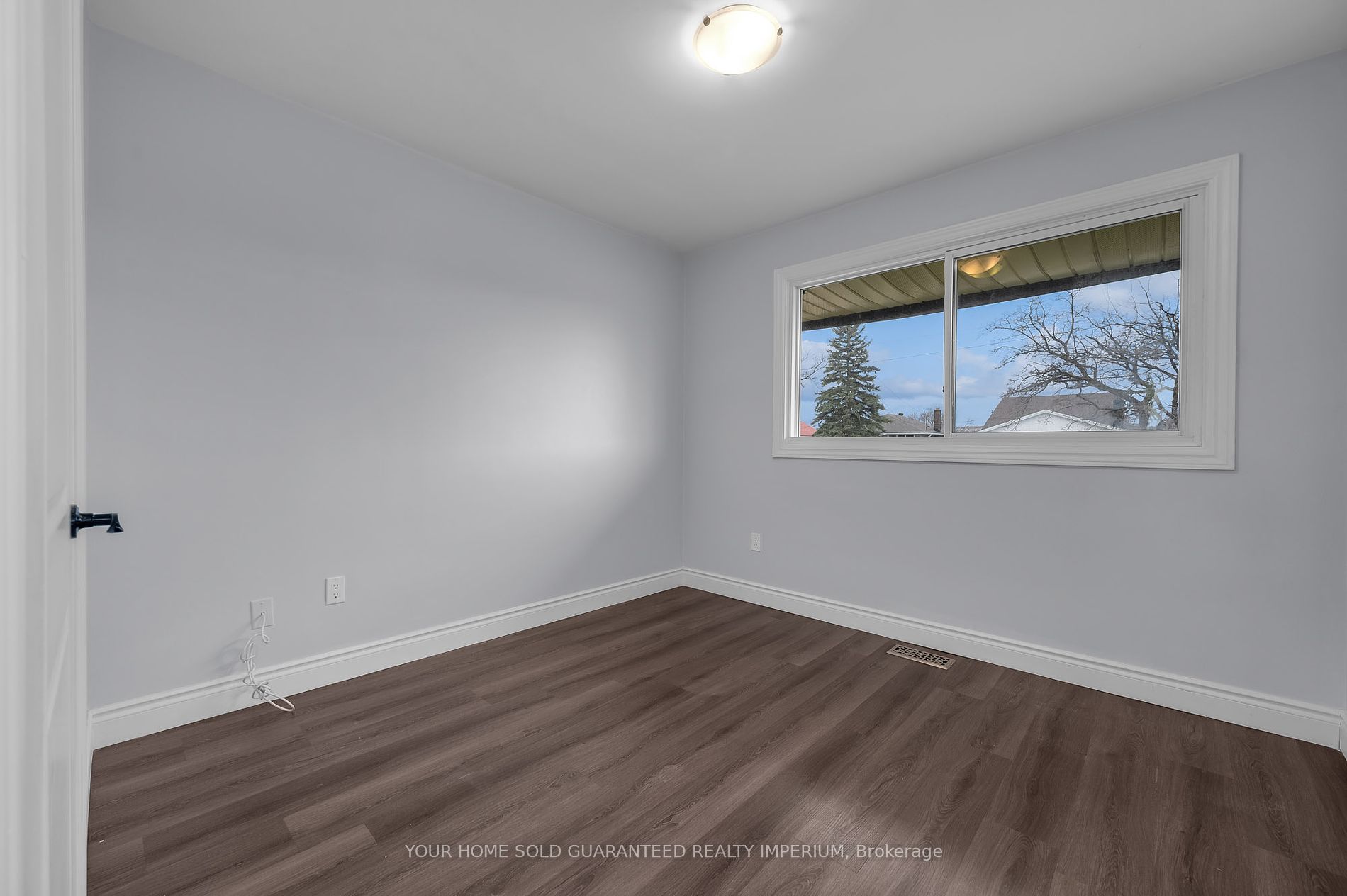 116 Collier Road S