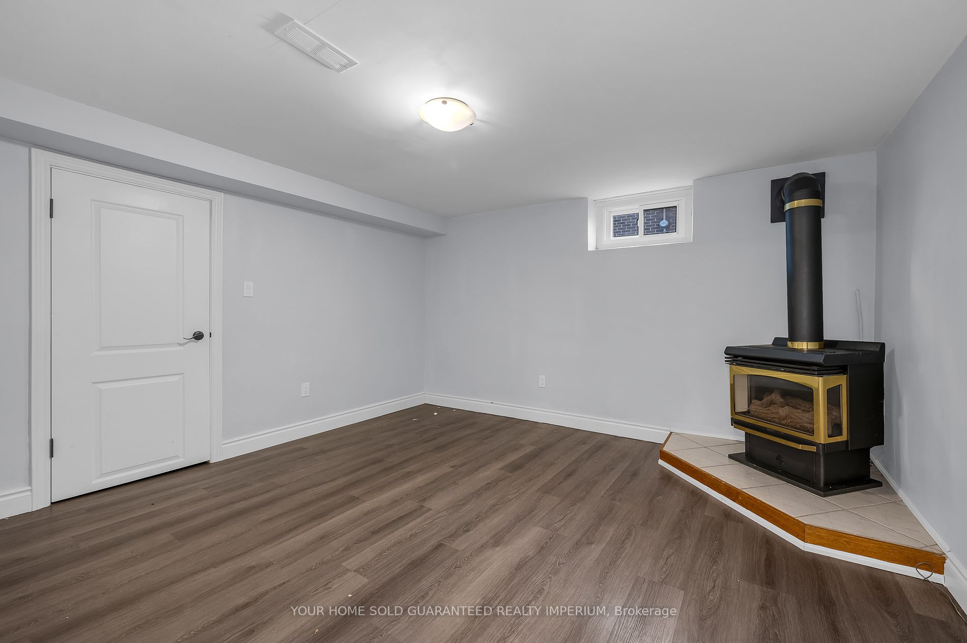 116 Collier Road S