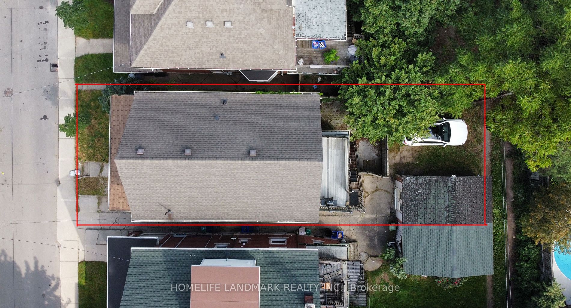 107 Spadina Avenue E
