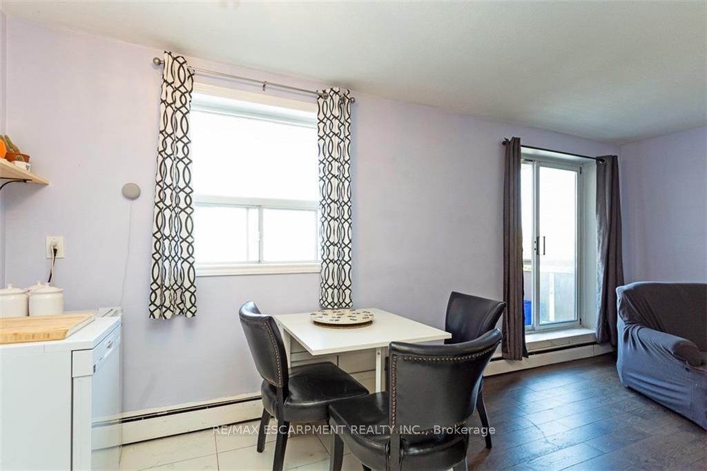 851 Queenston Rd, #501