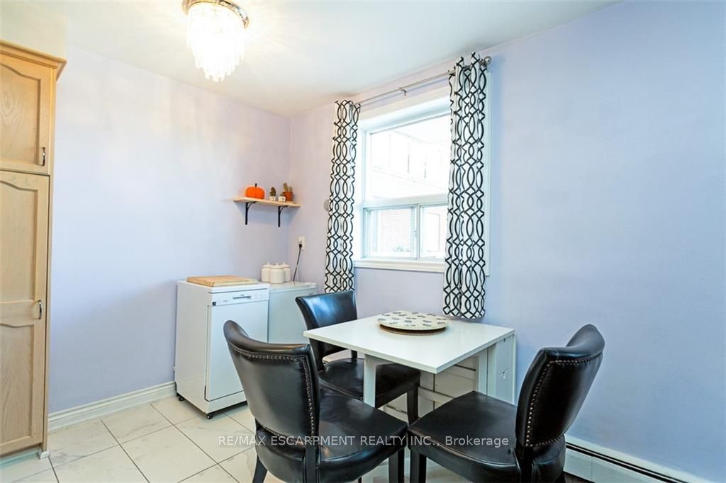 851 Queenston Rd, #501