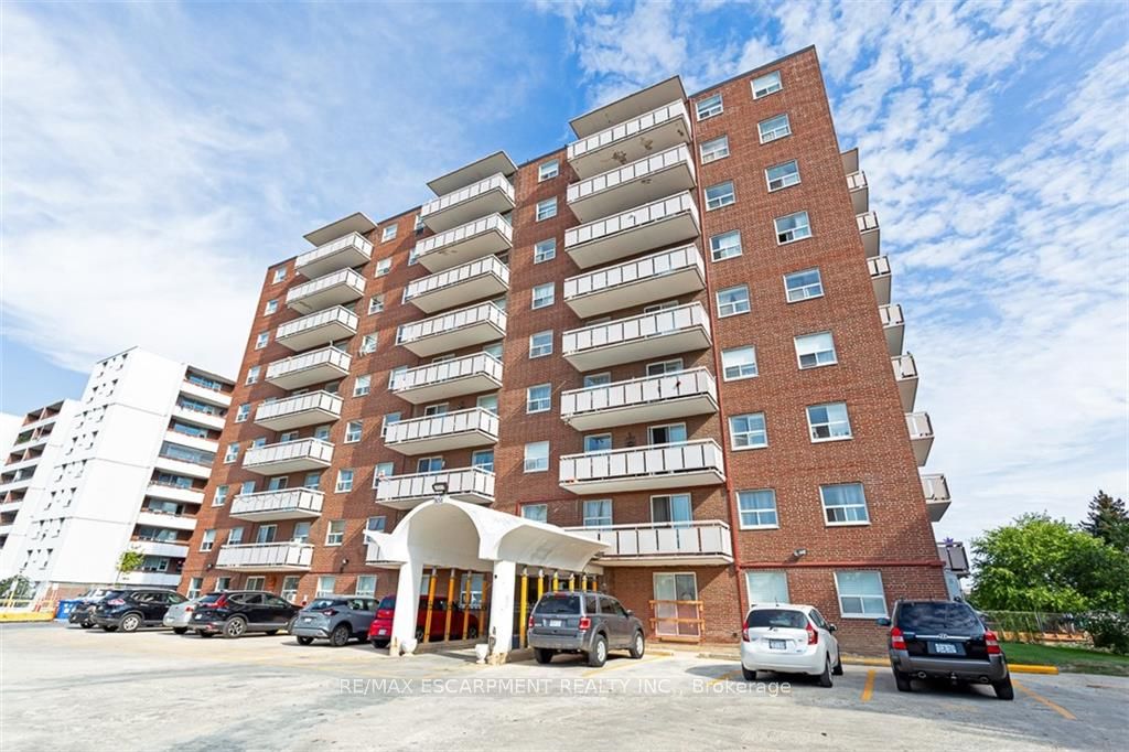 851 Queenston Rd, #501