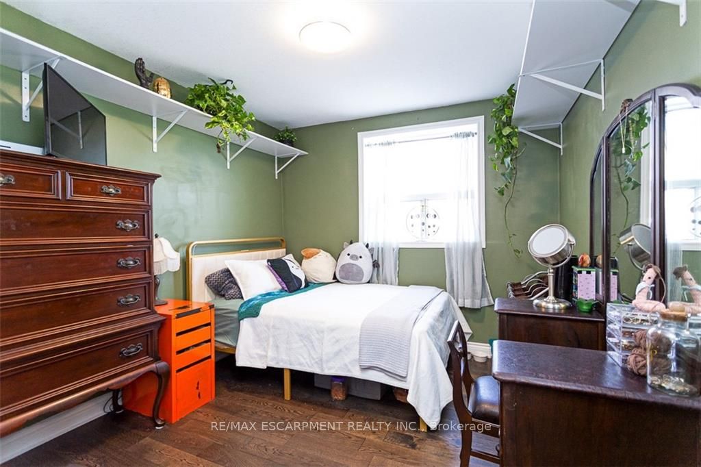 851 Queenston Rd, #501