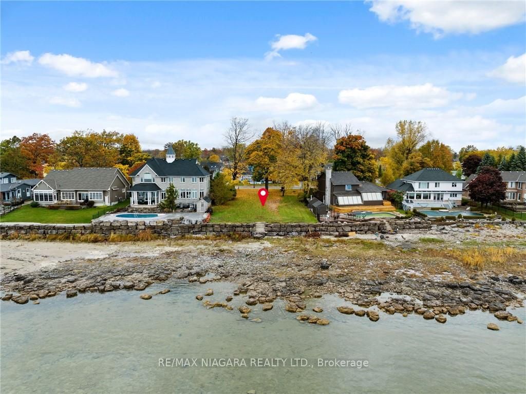 695 LAKESHORE Road