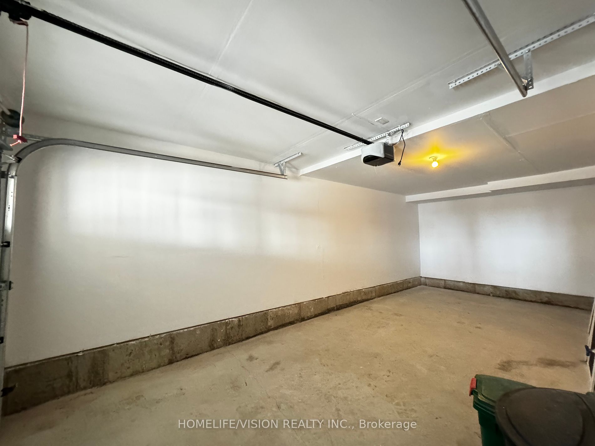552 Goldenrod Lane, #-