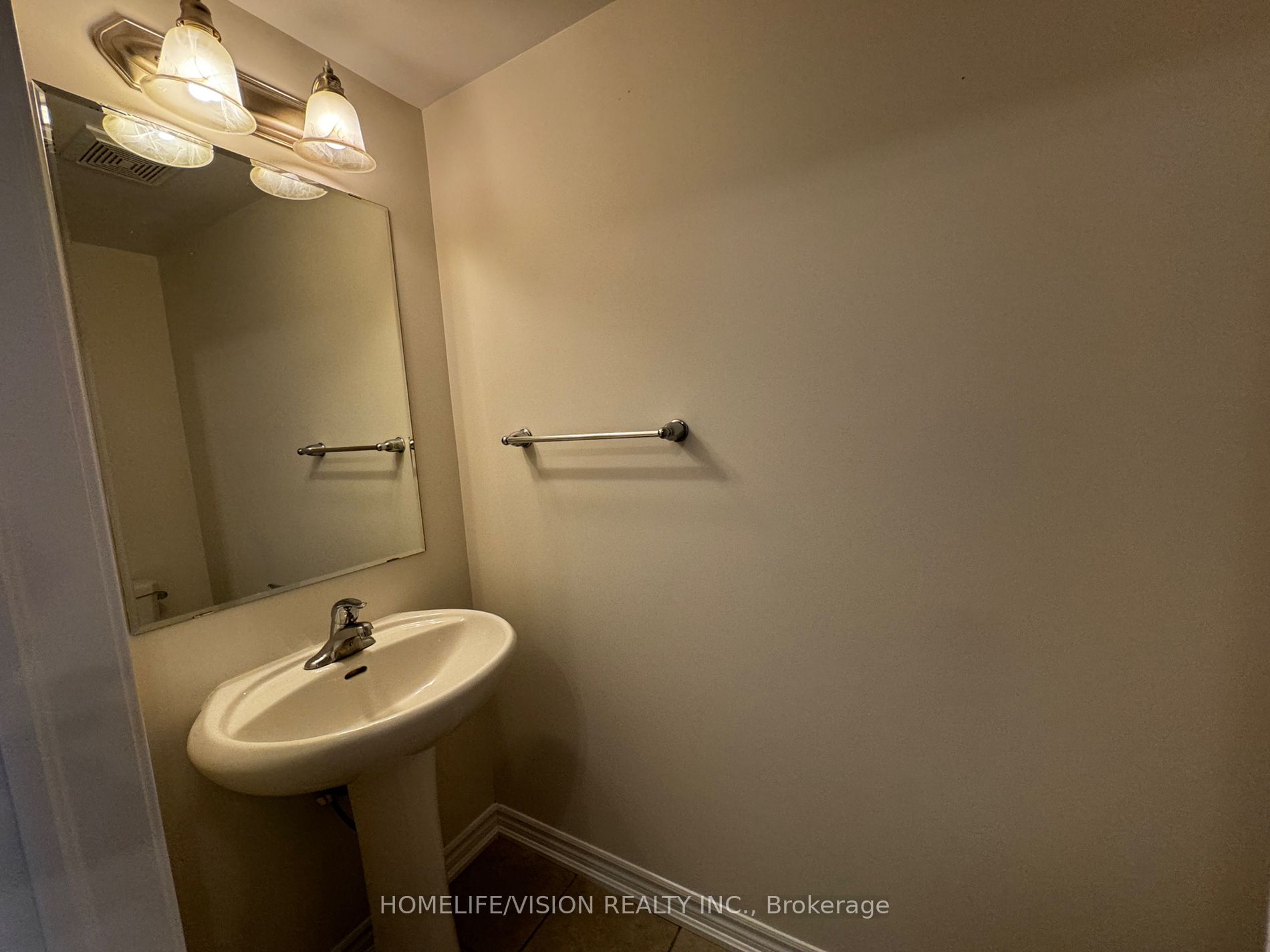552 Goldenrod Lane, #-