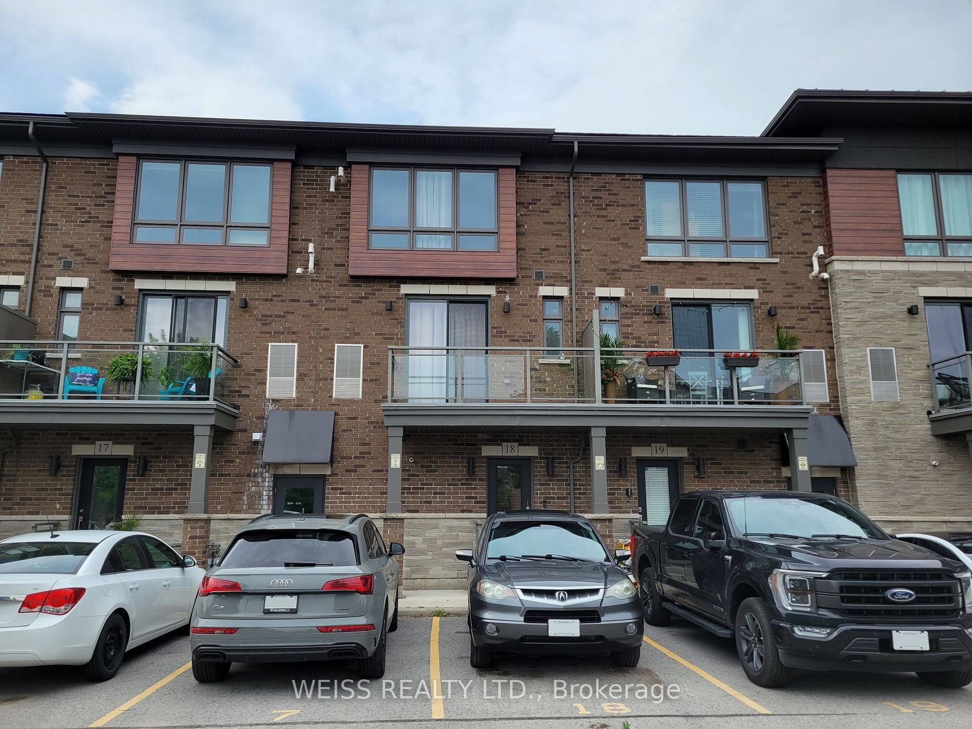 510 North Service Rd, #18
