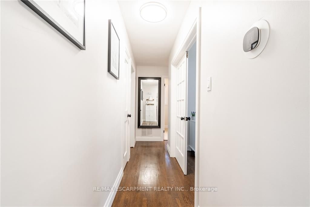 4 Valleydale Crt