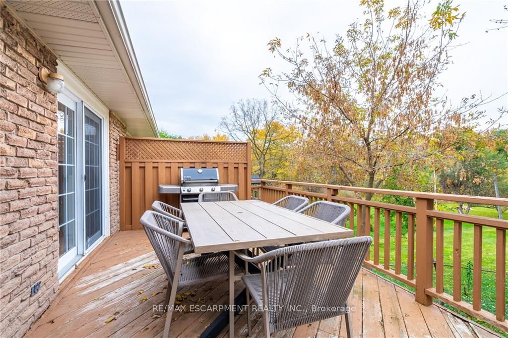 4 Valleydale Crt