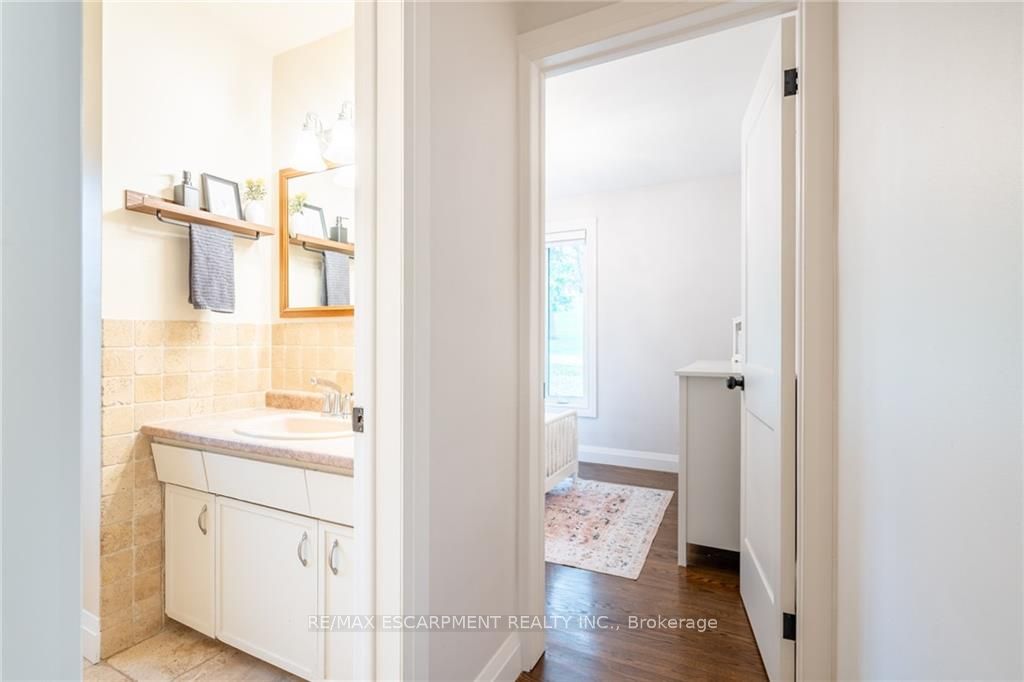 4 Valleydale Crt