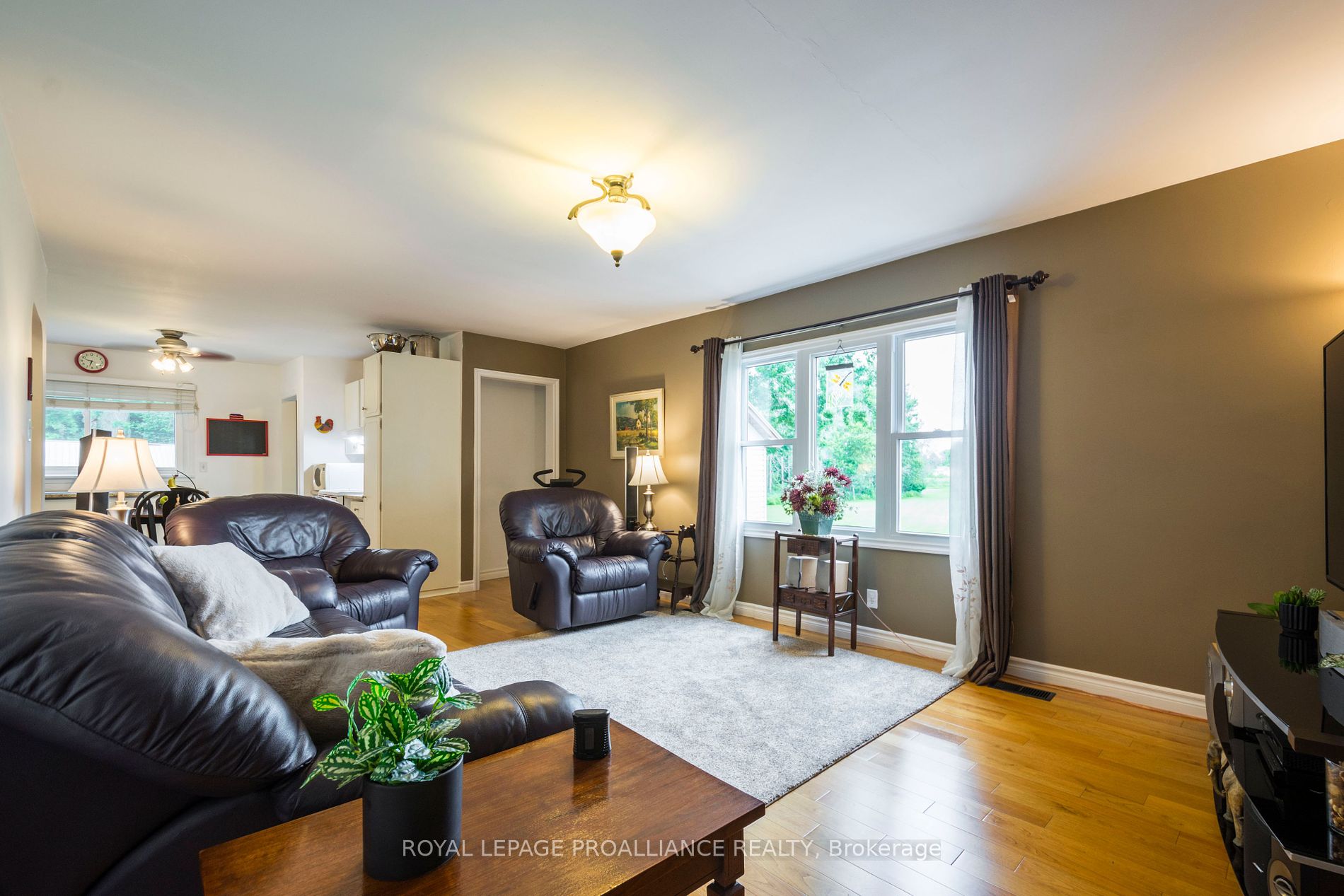 190 Gardenville Rd