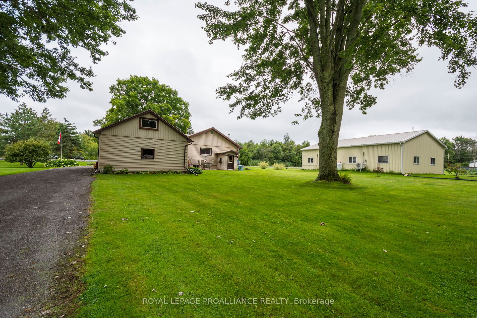 190 Gardenville Rd