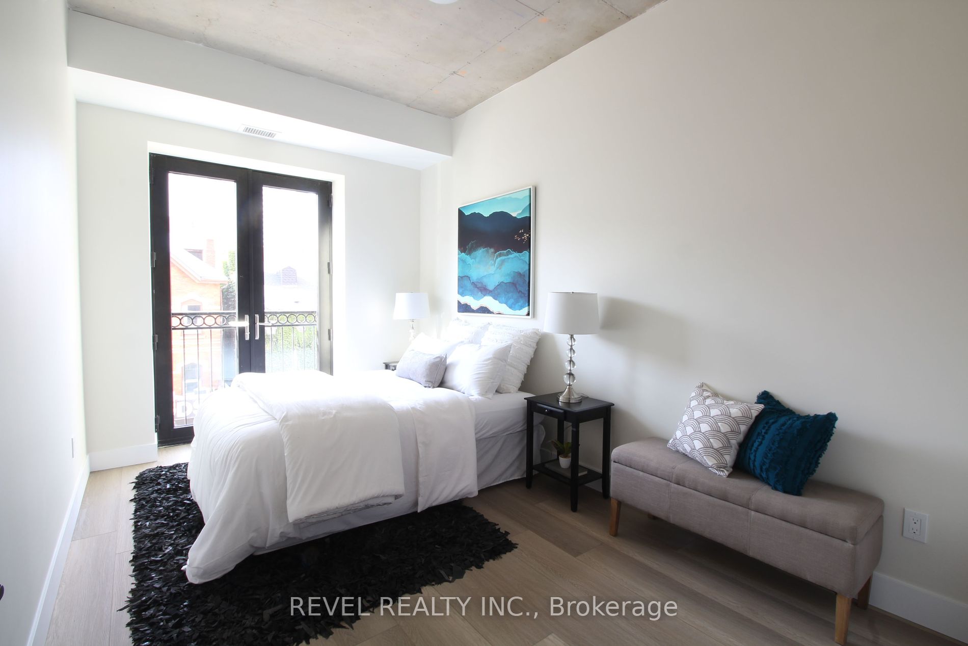 165 James Street S, #304
