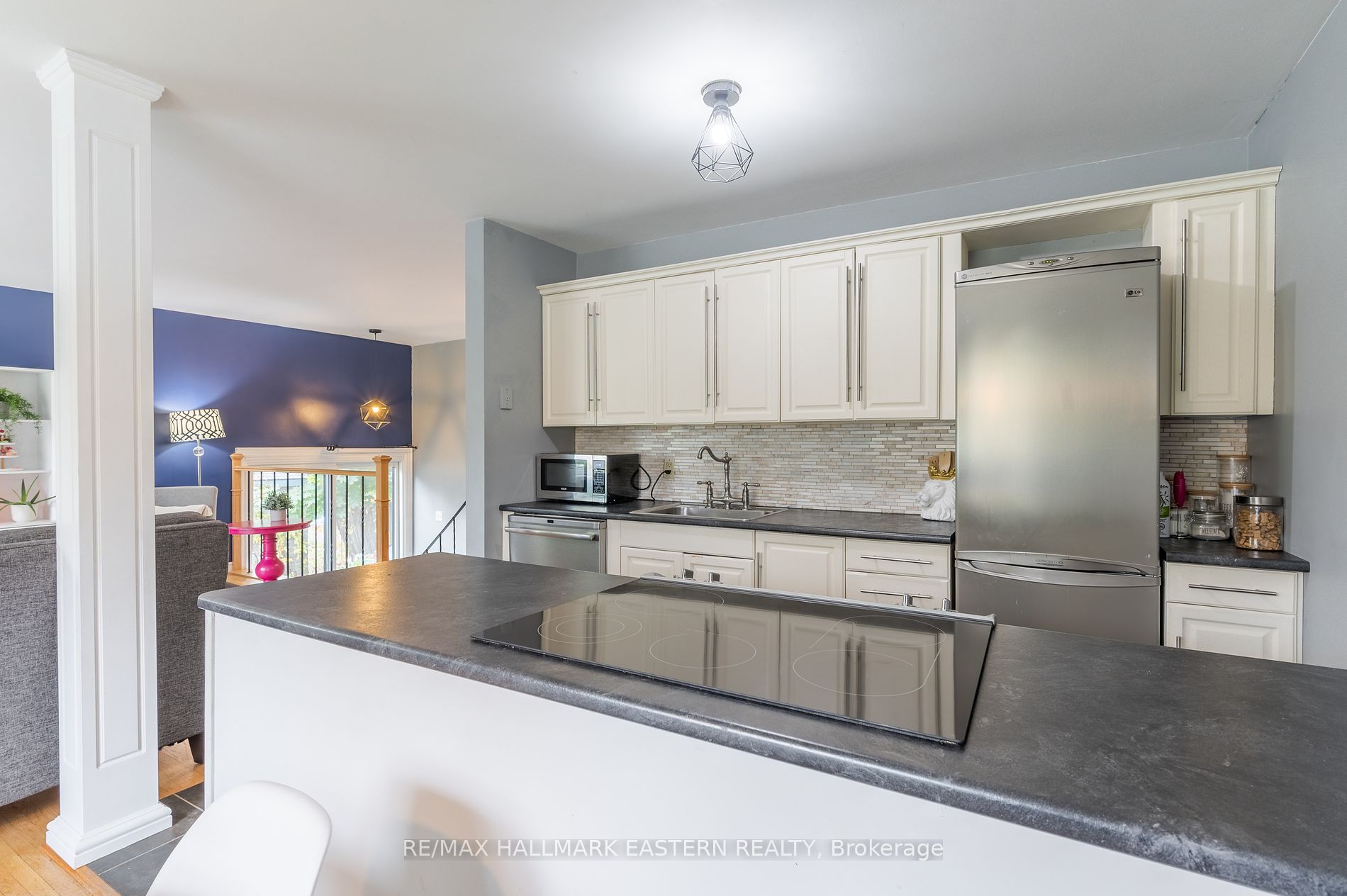 433 Armour Rd