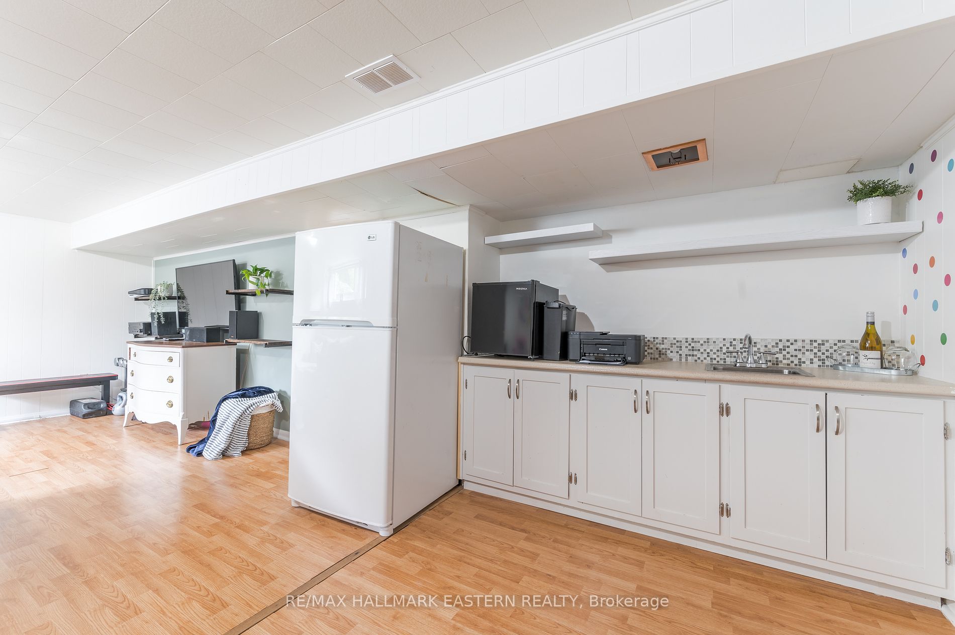 433 Armour Rd