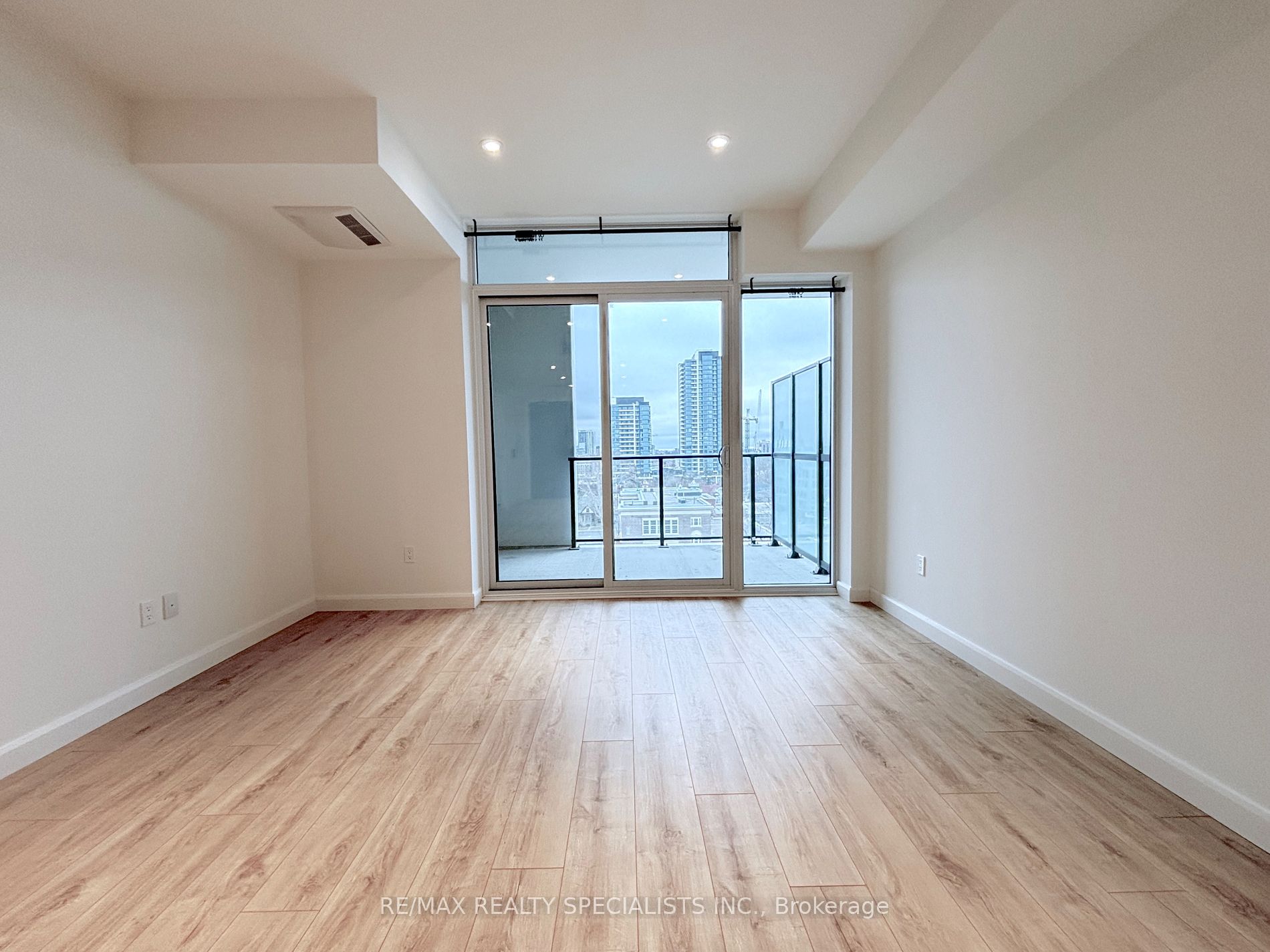 741 King Street W #706