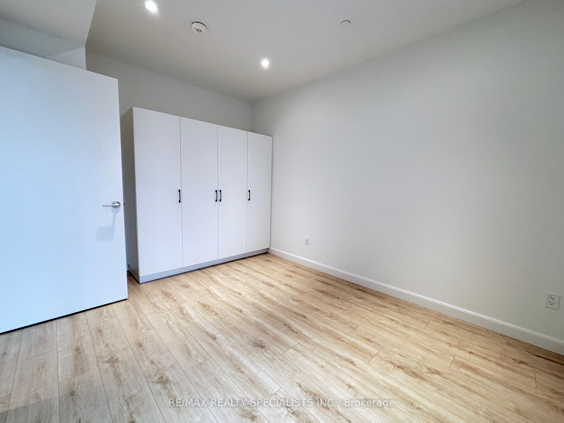 741 King Street W #706