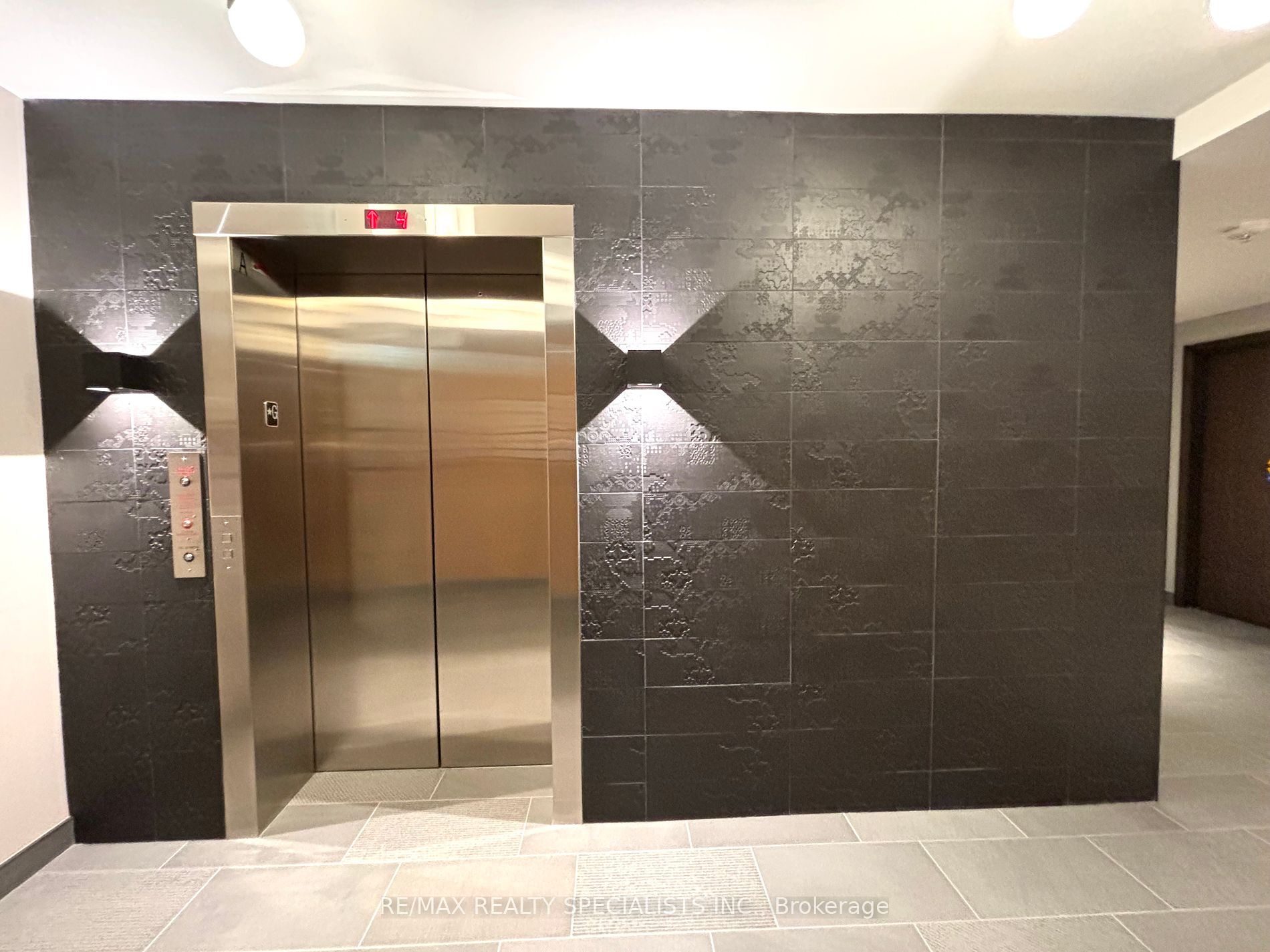 741 King Street W #706