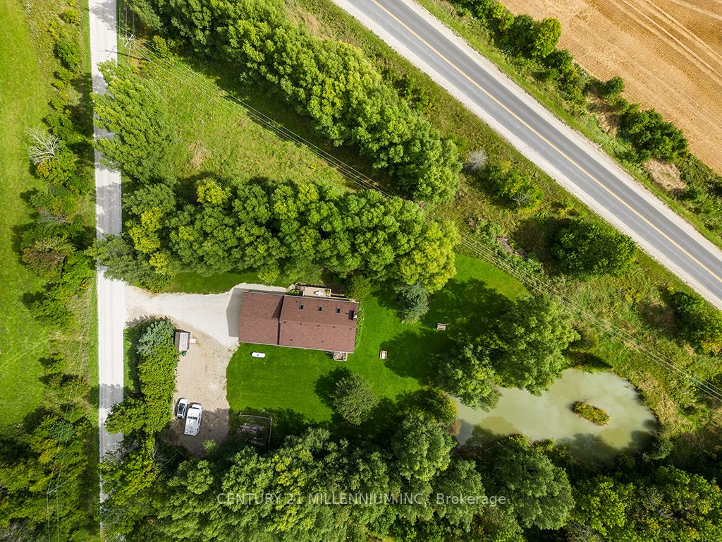 727302 22C Side Road