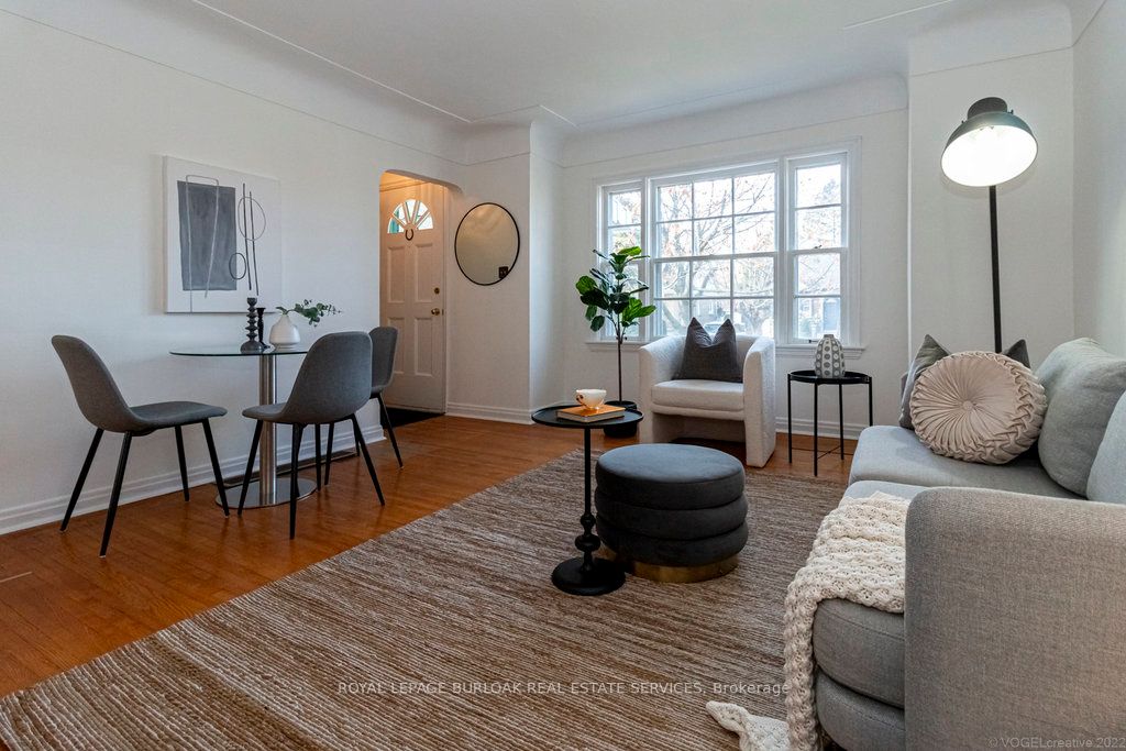 156 Bond St N