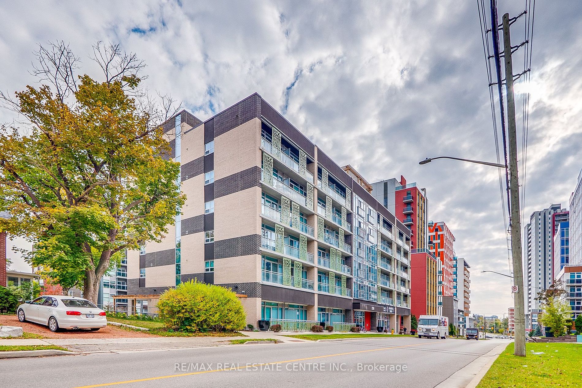 250 Albert St, #504