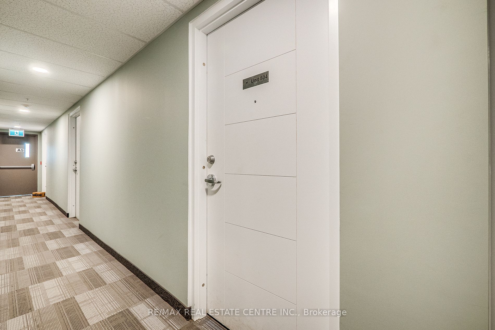 250 Albert St, #504