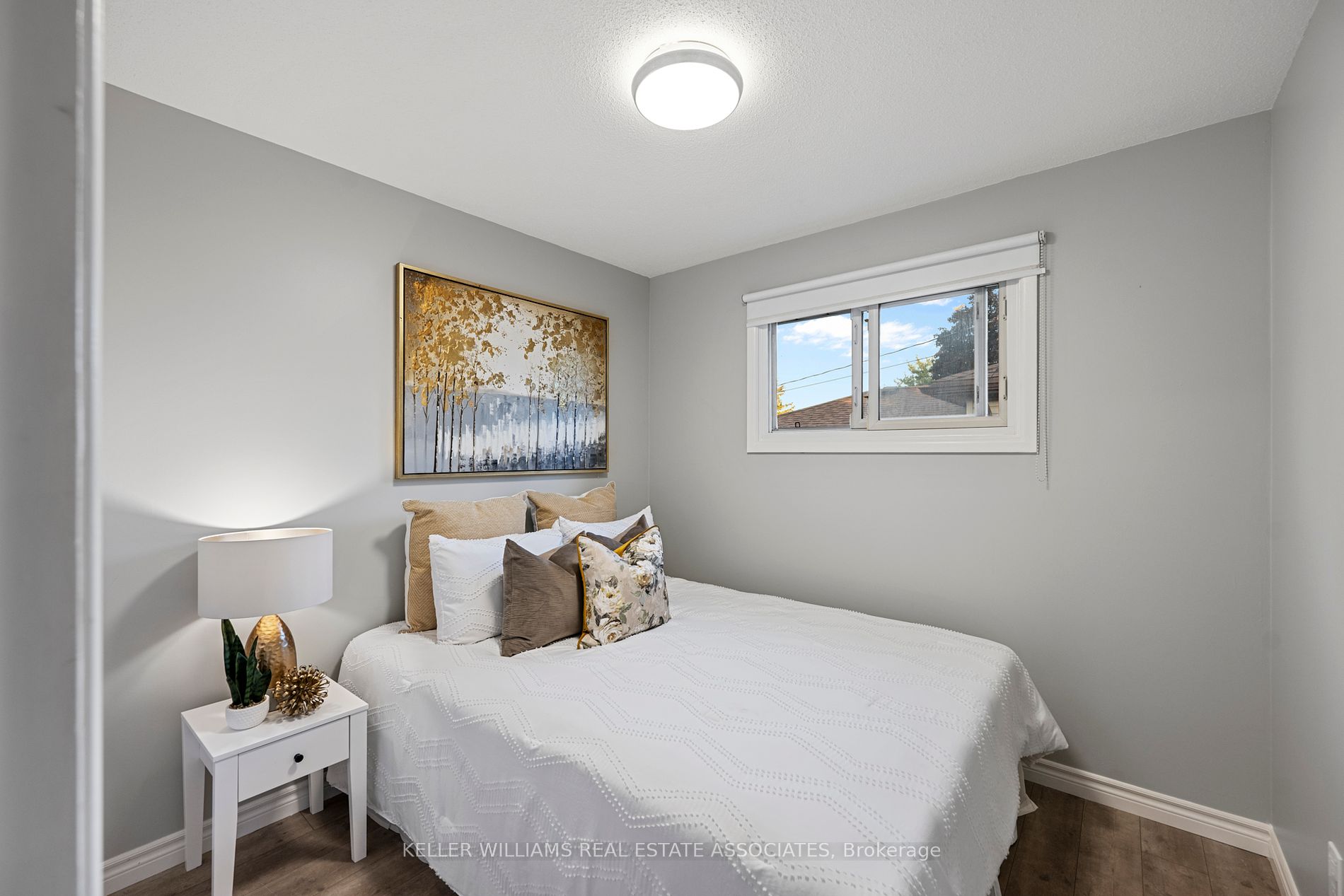 8 Muir Ave