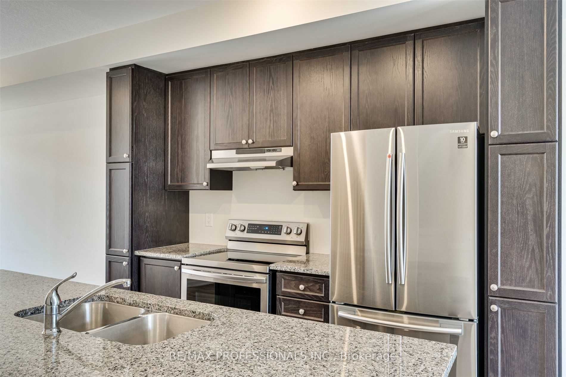 590 North Service Road, #31