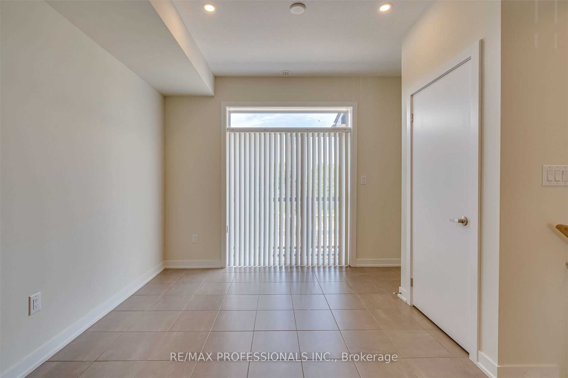 590 North Service Road, #31
