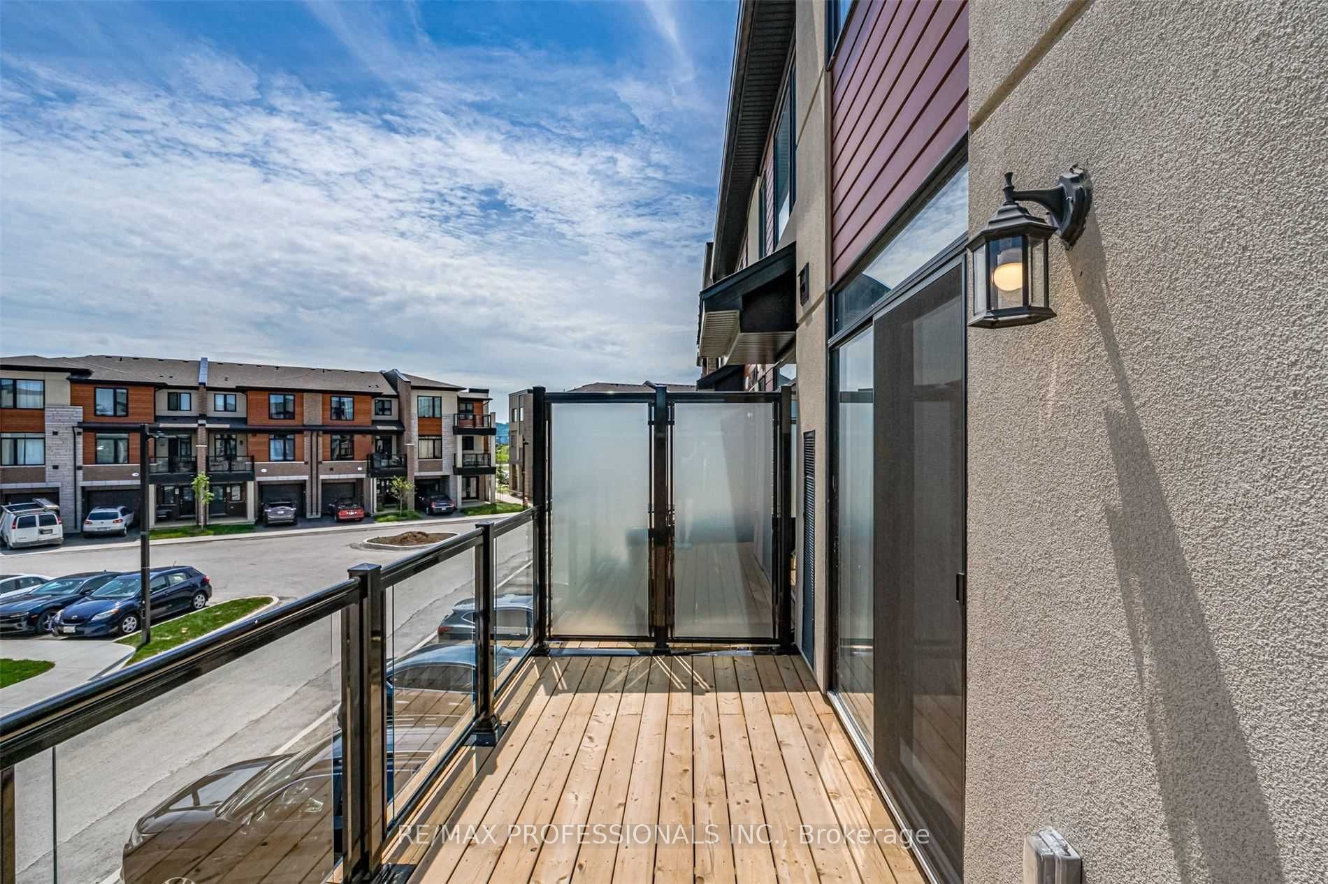 590 North Service Road, #31