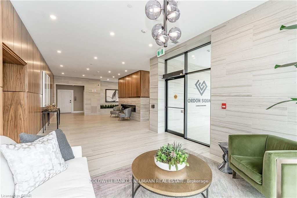 1878 Gordon Street, #1014