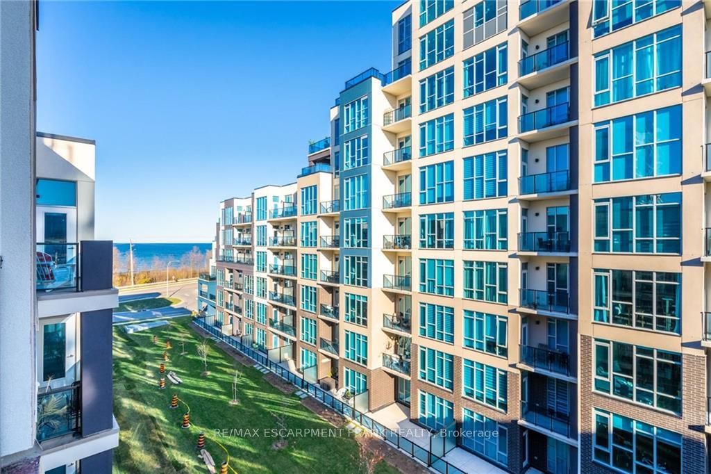 10 Concord Pl, #516