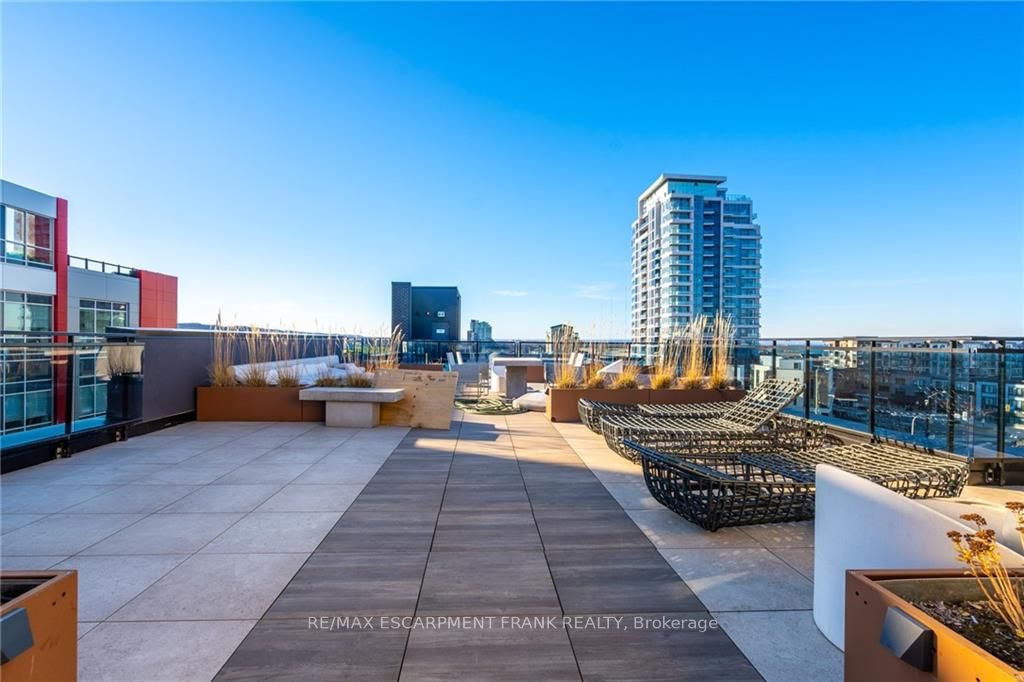 10 Concord Pl, #516