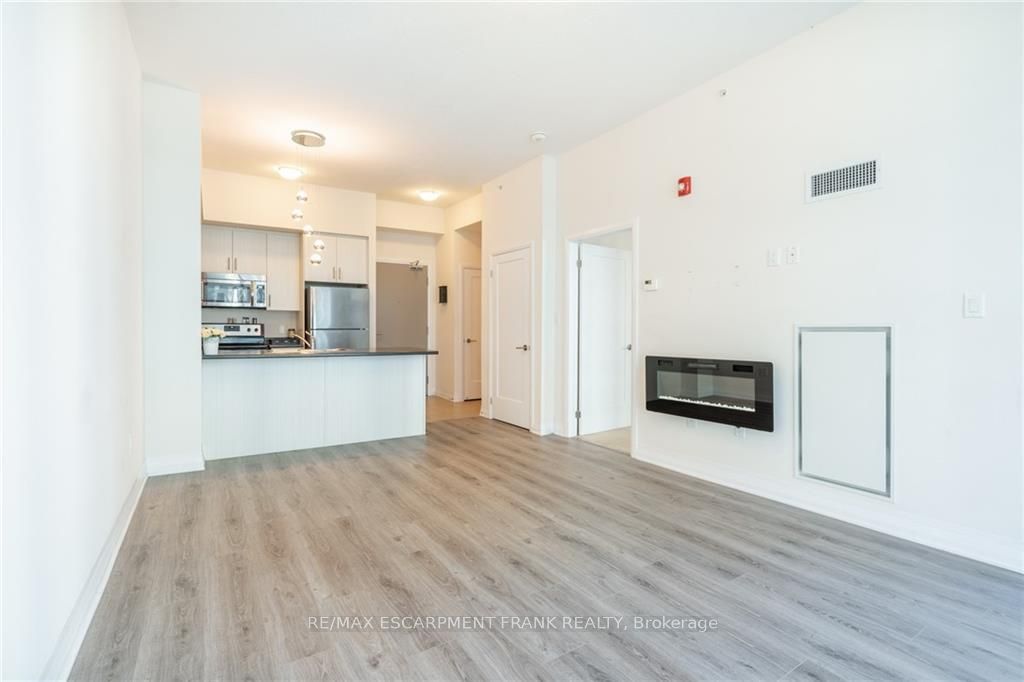 10 Concord Pl, #516