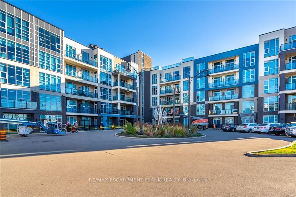 10 Concord Pl, #516